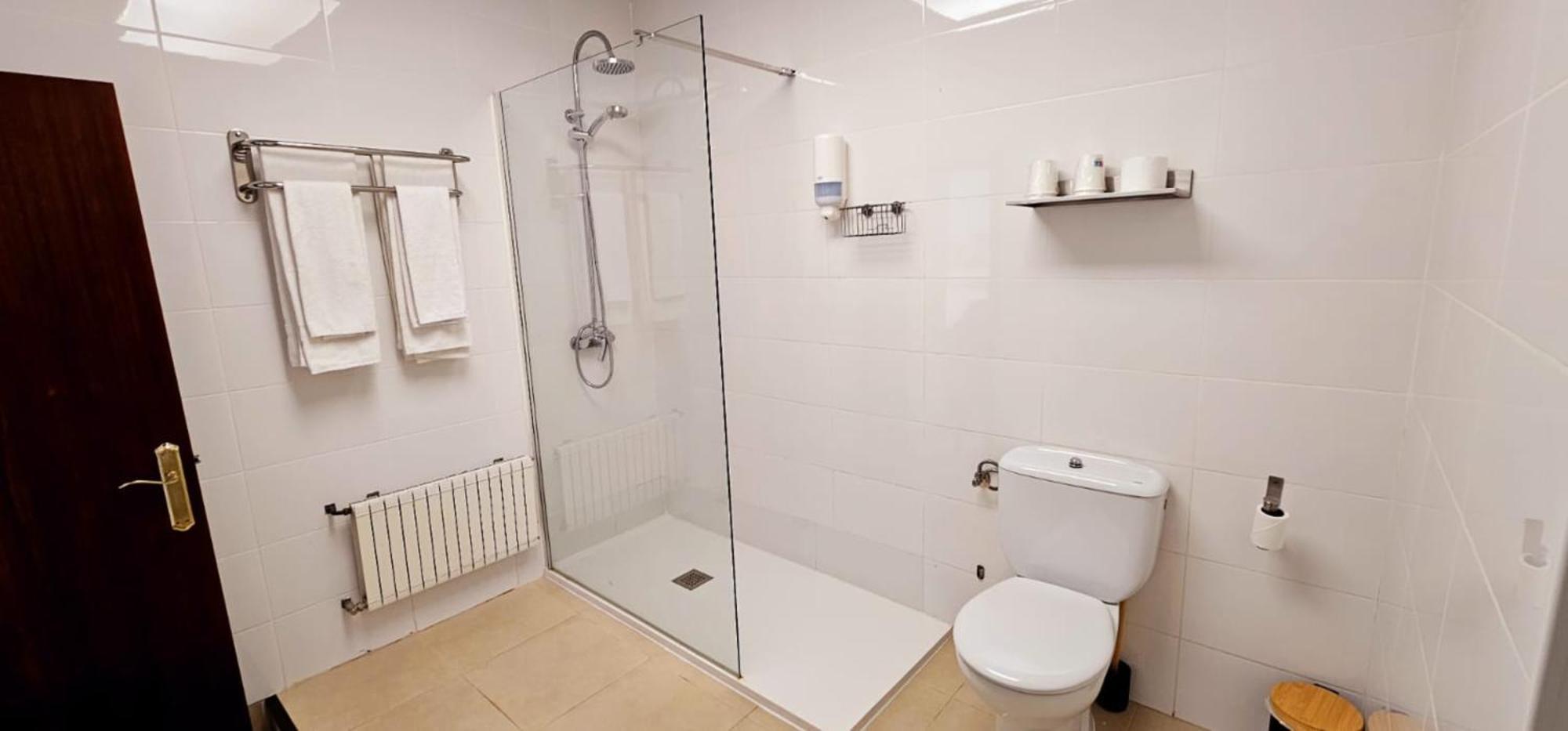 Hotel Artxanda Bilbao, Parking Gratuito En El Exterior Junto Al Hotel (Adults Only) Exteriör bild