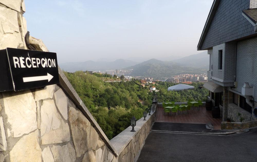 Hotel Artxanda Bilbao, Parking Gratuito En El Exterior Junto Al Hotel (Adults Only) Exteriör bild